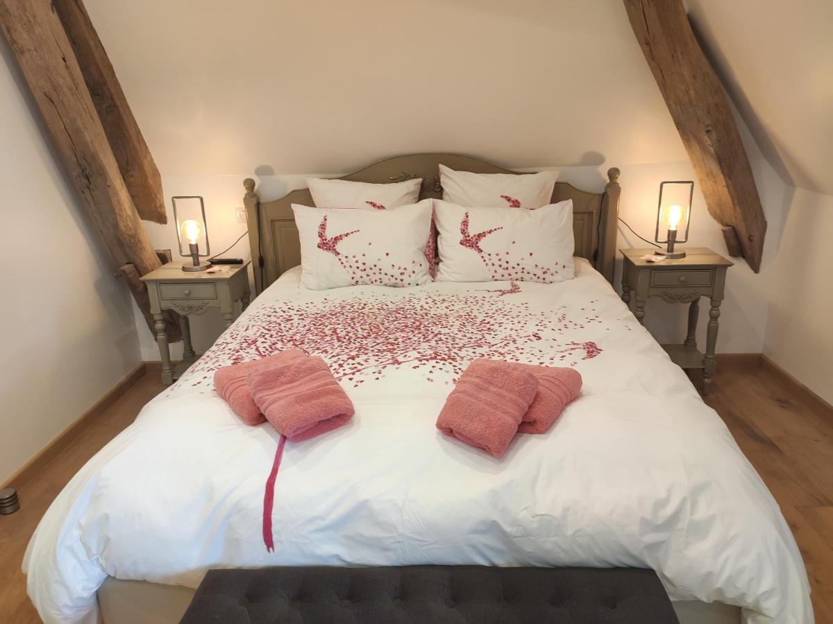 L'Amalgam' Bed and Breakfast Ainay-le-Vieil Eksteriør billede