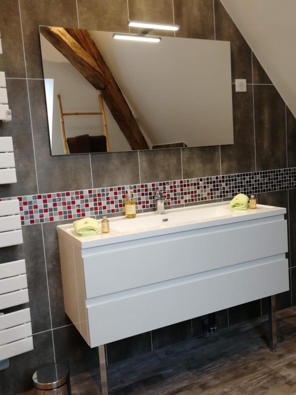 L'Amalgam' Bed and Breakfast Ainay-le-Vieil Eksteriør billede