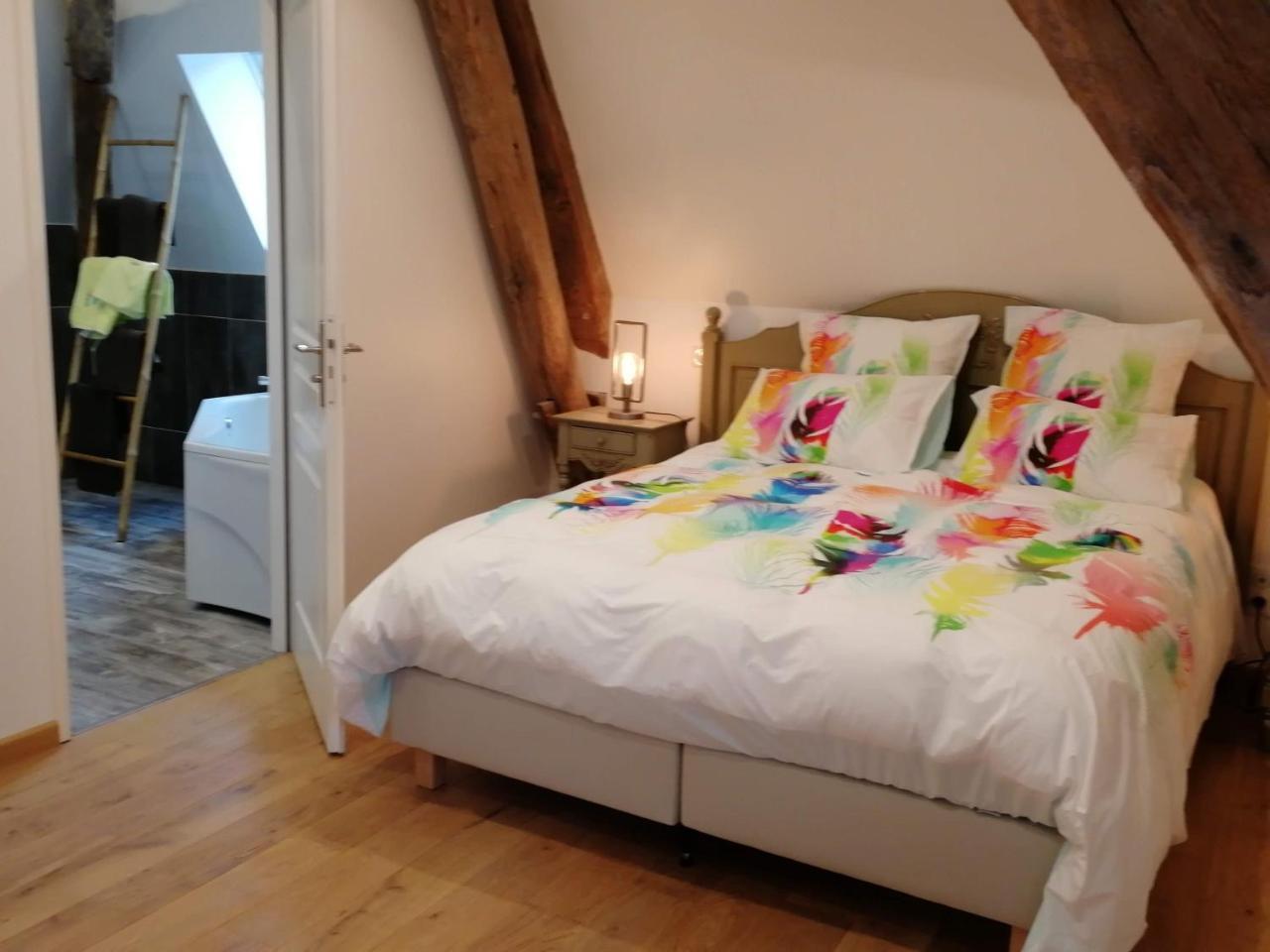 L'Amalgam' Bed and Breakfast Ainay-le-Vieil Eksteriør billede