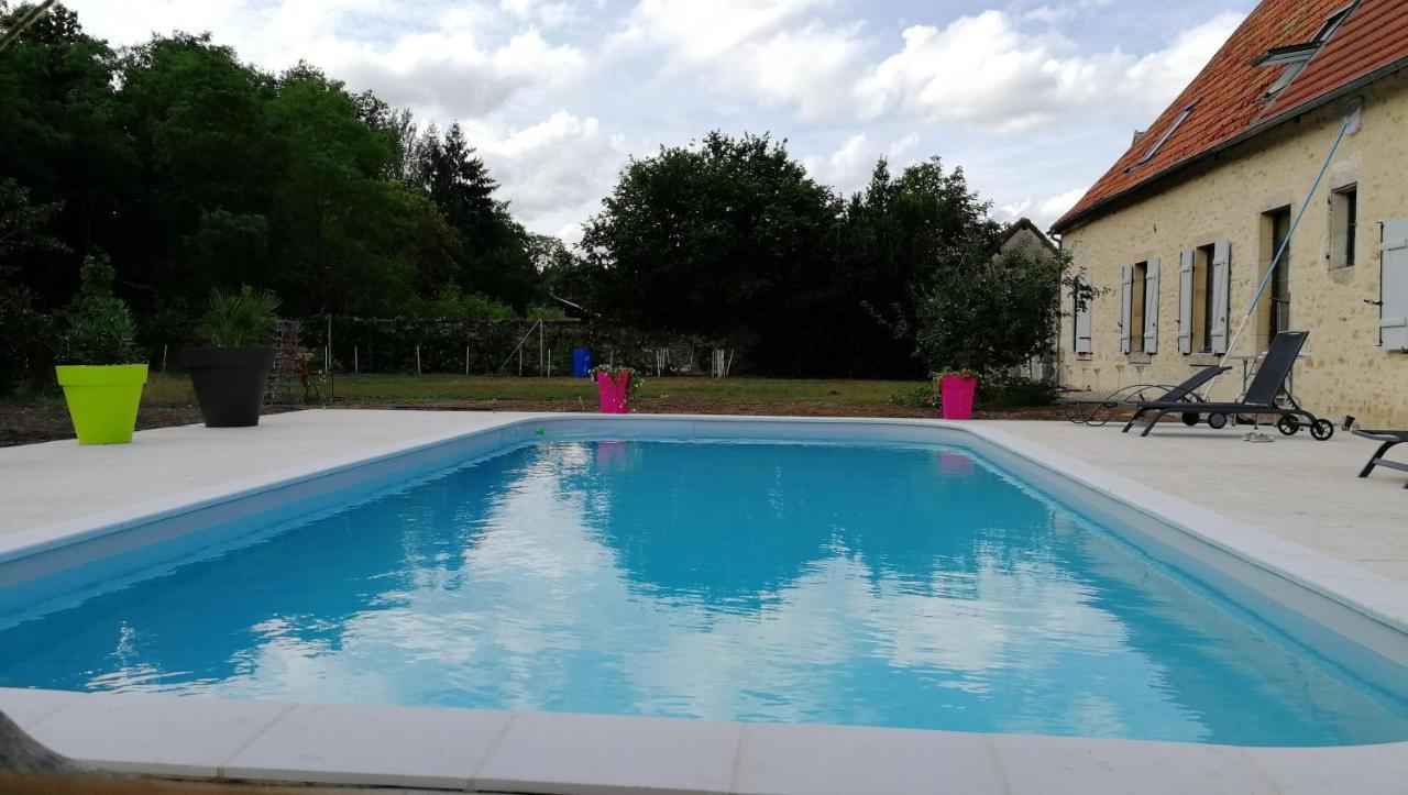 L'Amalgam' Bed and Breakfast Ainay-le-Vieil Eksteriør billede