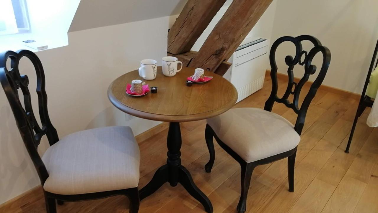 L'Amalgam' Bed and Breakfast Ainay-le-Vieil Eksteriør billede